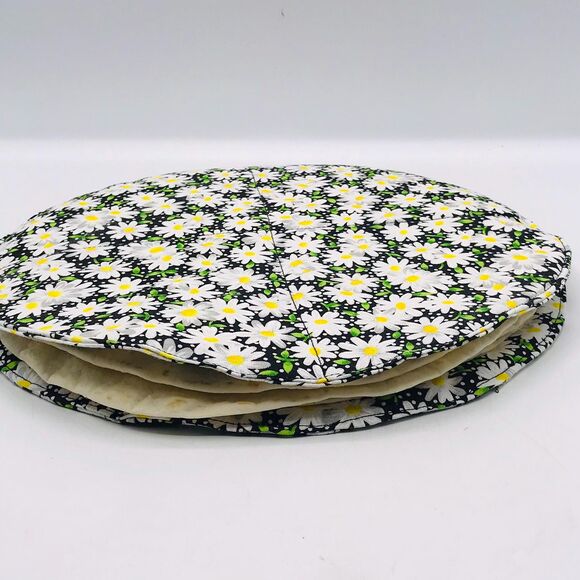 Tortilla Warmer 10.5 Inches Black Daisy Print Holds Up To 6 Tortillas Microwave - Picture 4 of 8